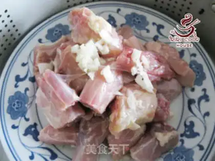 Make Garlic fried chicken step 1