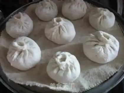 Make Spray beef buns step 13