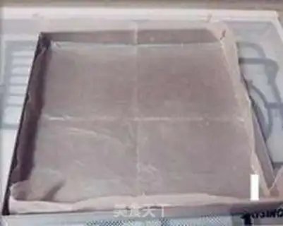 Make raisin Swiss roll step 0