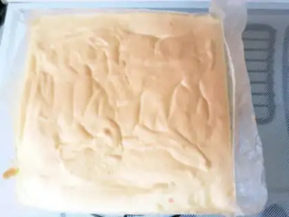 Make raisin Swiss roll step 9