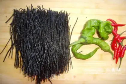 Make Spicy root powder step 0
