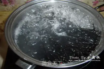 Make Spicy root powder step 1