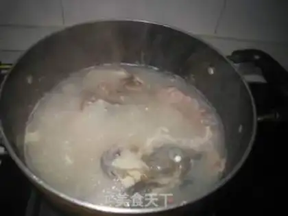 Make Fish-head pickles and egg soup step 2