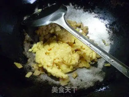 Make radish and fried eggs step 6