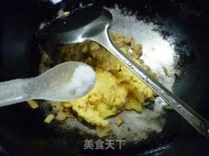 Make radish and fried eggs step 7