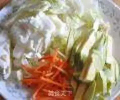 Make Spicy squid noodles step 1