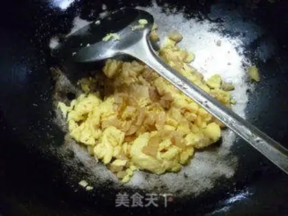 Make radish and fried eggs step 9