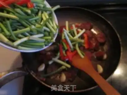 Make Weenie makes garlic step 3