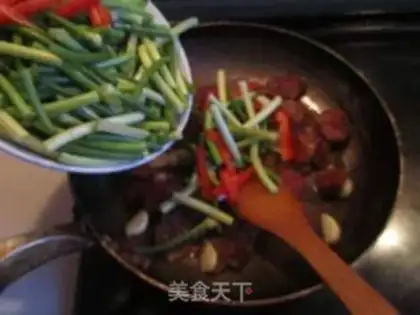 Make Weenie makes garlic step 4
