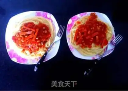 Make Tomato sauce and ham noodles step 2