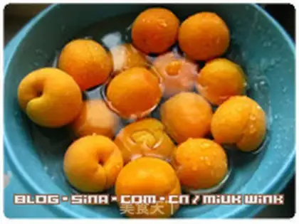 Make Vanilla apricot jam step 1