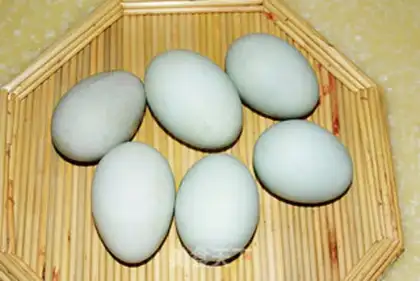Make Homemade red oil duck eggs step 0