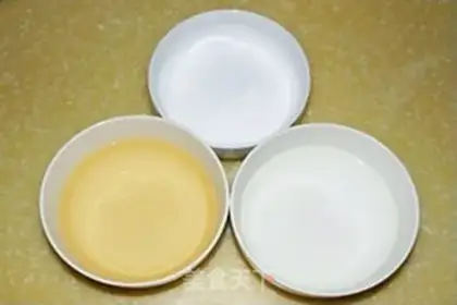 Make Homemade red oil duck eggs step 1