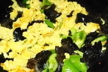 Make Blackwood fried eggs step 4