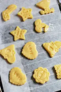 Make Rolling candy cookies step 3