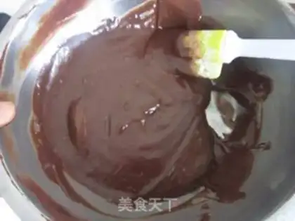 Make Melvin chocolate cake step 3