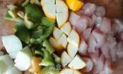 Make Five-coloured chicken string step 1