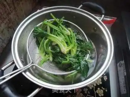 Make Spinach and carrot step 2
