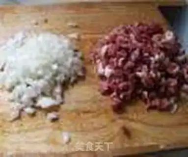 Make Sweet sauce and fried bubbly peanuts step 1