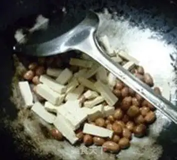 Make Tofu-dried peanuts step 4