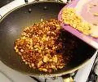 Make Sweet sauce and fried bubbly peanuts step 4