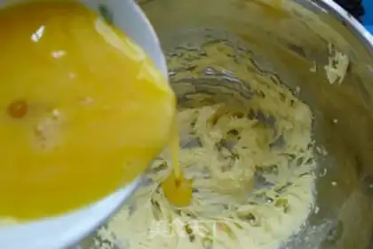 Make Chocolate banana cupcakes step 3
