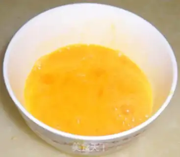 Make Blonde egg soup step 2