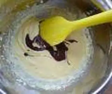 Make Chocolate banana cupcakes step 4