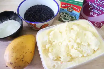 Make Mango snow, black rice step 0