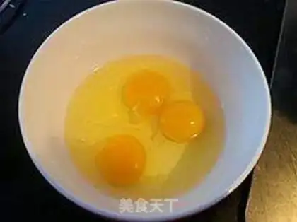 Make An egg box with a pickle step 9