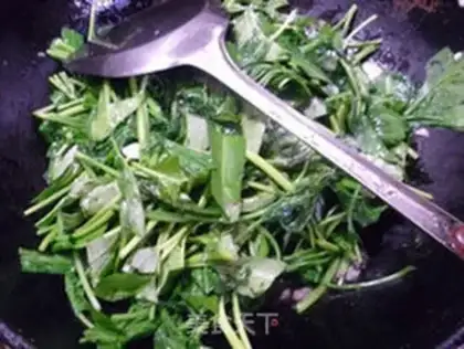 Make Garlic cabbage step 4