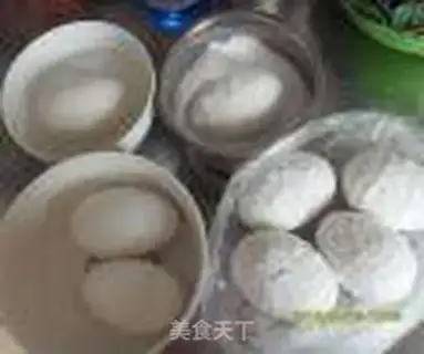 Make Pumpkin eggs step 1
