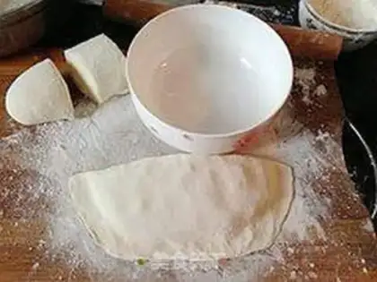 Make An egg box with a pickle step 27