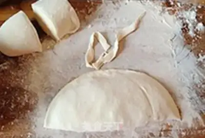 Make An egg box with a pickle step 29