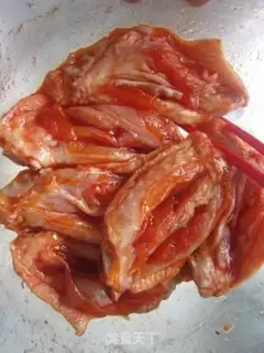 Make The honey is on the wings step 4