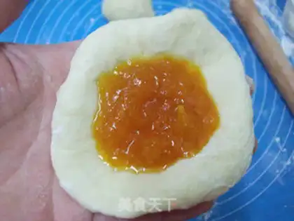 Make Jelly buns step 11