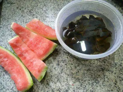 Make Blackwood with watermelon step 0