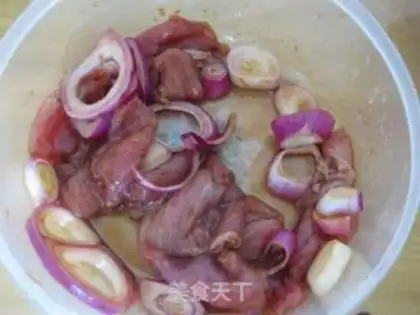 Make Roasted pork pizza step 1