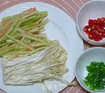 Make Spicy watermelon piping step 1