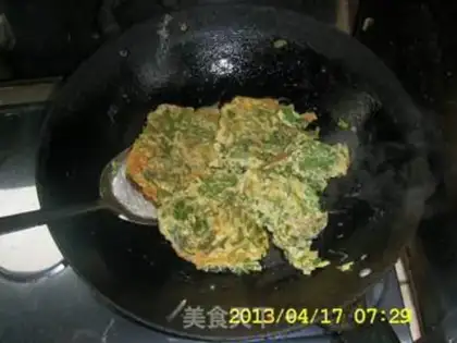 Make Fried eggs with sprouts step 6