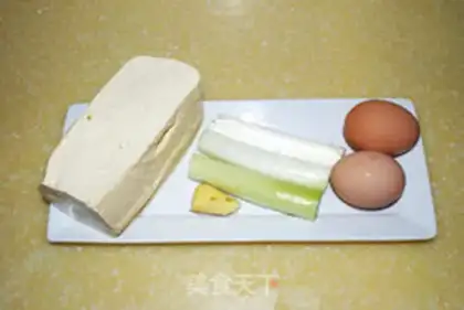 Make Fried pork tofu pills step 1