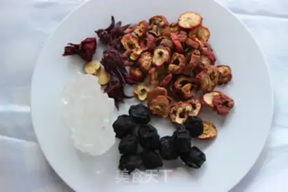 Make Sour plum soup step 0