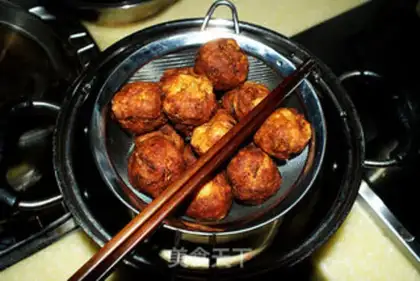 Make Fried pork tofu pills step 16