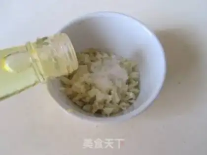 Make Garlic fans steaming doll food step 1