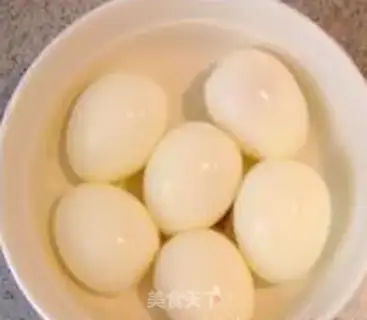 Make Five spicy beer eggs step 2