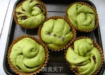 Make Tea bean rolls step 12