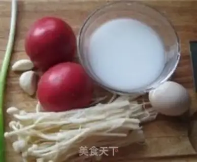 Make Tomatoes and omelet soup step 2