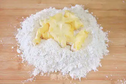 Make Traditional cherry pie step 0