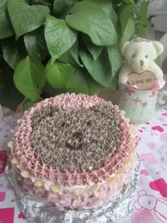 Make Bear cream cake step 10