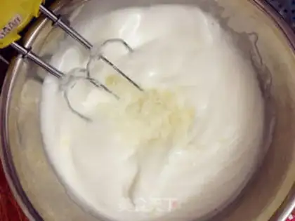 Make Rainbow cake step 6